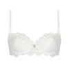 Soutien-gorge corbeille