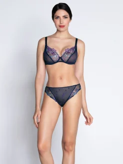 Soutien-gorge triangle